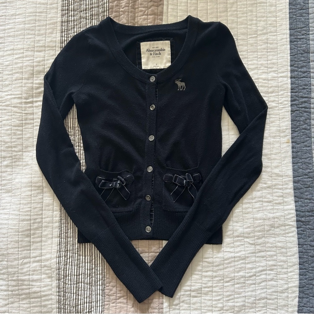 Abercrombie & Fitch Navy Blue Women's Sweater